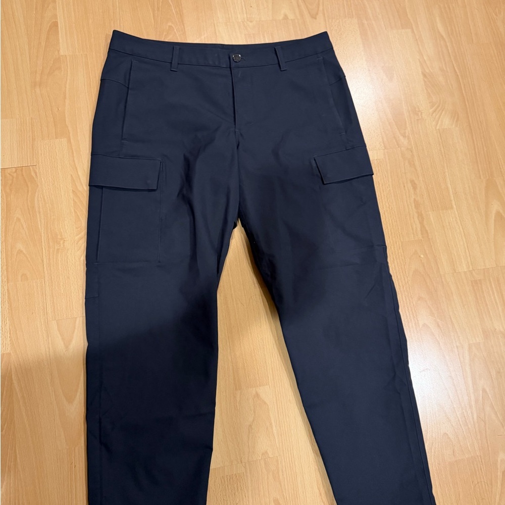 lululemon athletica Men's Grey Cargo Pants